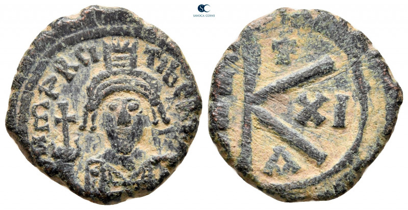 Maurice Tiberius AD 582-602. Constantinople
Half Follis or 20 Nummi Æ

21 mm,...