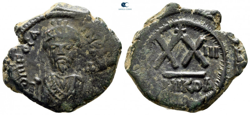 Phocas AD 602-610. Nikomedia
Half Follis or 20 Nummi Æ

25 mm, 7,35 g



...