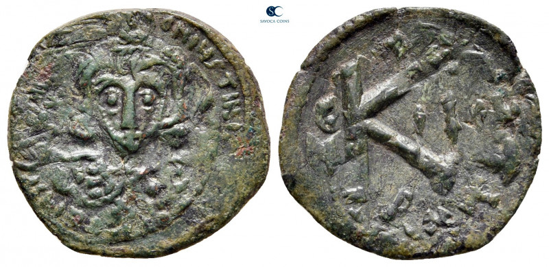 Justinian II. First reign AD 685-695. Constantinople
Half Follis or 20 Nummi Æ...