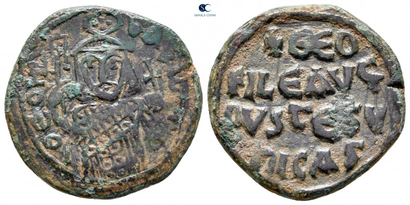 Theophilus AD 829-842. Constantinople
Follis or 40 Nummi Æ

24 mm, 5,92 g

...