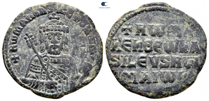 Romanus I Lecapenus AD 920-944. Constantinople
Follis Æ

26 mm, 7,07 g


...