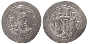 SASANIAN KINGS. Yazdgard I. 393-420 AD. Silver Drachm.