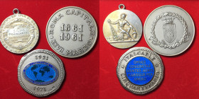 MEDAGLIE. Lotto di 3 medaglie in argento (peso complessivo ca. 56g).