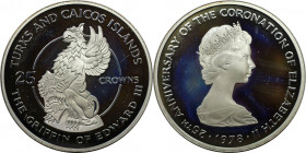 Weltmünzen und Medaillen, Turks und Caicos Inseln / Turks and Caicos Islands. 25. Jahrestag der Krönung der Königin Elizabeth II. Griffin von Edward I...