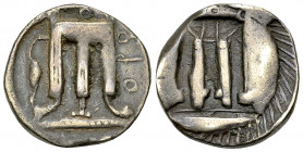 Kroton AR Nomos, c. 480-430 BC 

Kroton, Bruttium. AR Nomos (20 mm, 8.12 g), c. 480-430 BC.
Obv. KPO, tripod, at left heron standing right.
Rev. I...