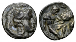 Tarentum AR Diobol, c. 380-325 BC 

Calabria, Tarentum. AR Diobol (10-11 mm, 1.04 g), c. 380-325 BC.
Obv. Head of Athena to right, wearing crested ...