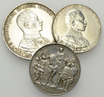Preussen, Lot von 3 Silbermünzen 

Deutschland, Preussen. Lot von 3 (drei) Silbermünzen:

3 Mark 1914
2 Mark 1913
2 Mark 1913 
Fast unzirkulier...