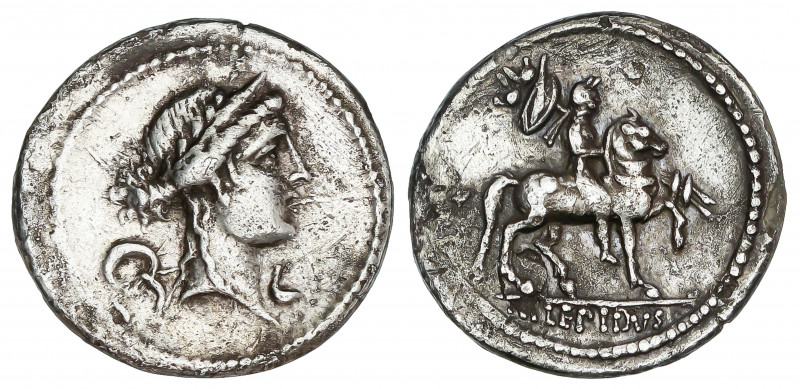 Denario. 61 a.C. AEMILIA. M. Aemilius Lepidus. Anv.: Cabeza diademada de Roma a ...