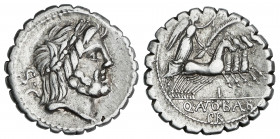 Denario. 83-82 a.C. ANTONIA. Q. Antonius Balbus. Anv.: S.C. Cabeza laureada de Júpiter a derecha. Rev.: Victoria en cuadriga a derecha, debajo I. En e...