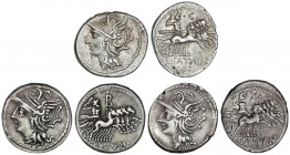 Lote 3 monedas Denario. 104 a.C. APPULEIA. Lucius Appuleius Saturninus. AR. Todas tipo Saturno en cuadriga a derecha y con leyenda en reverso L. SATVR...
