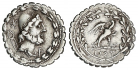 Denario. 105 a.C. AURELIA. Lucius Aurelius Cotta. Anv.: Busto de Vulcano a derecha, debajo del mentón letra F, detrás estrella y tenazas. Rev.: Águila...