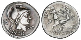 Denario. 71 a.C. AXIA. Lucius Axius L.f. Naso. Anv.: Cabeza de Marte con Yelmo con crin a derecha entre XI y SC. Rev.: Diana en biga tirada por ciervo...