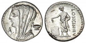 Denario. 55 a.C. CASSIA. L. Cassius Longinus. Anv.: Busto velado de Vesta a izquierda entre letra A y copa. Rev.: Ciudadano romano votando, detrás LON...