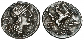 Denario. 128 a.C. CLOULIA. T. Cloulius. Rev.: Victoria en biga a derecha, debajo espiga. En exergo T CLOVLI. 3,21 grs. AR. Pátina oscura. BMC-1079; Ca...