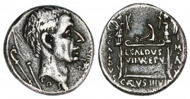 Denario. 51 a.C. COELIA o COILIA. C. Coelius Caldus. Anv.: Cabeza de C. Coelius Caldus a derecha, detrás báculo y lanza. Rev.: En estrado: L. CALDVS/ ...