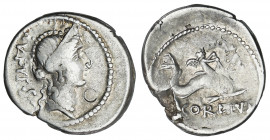 Denario. 46 a.C. CORDIA. Manius Cordius Rufus. Anv.: Cabeza diademada de Venus Verticordia a derecha, distinto peinado y pendientes, detrás RVFVS SC. ...
