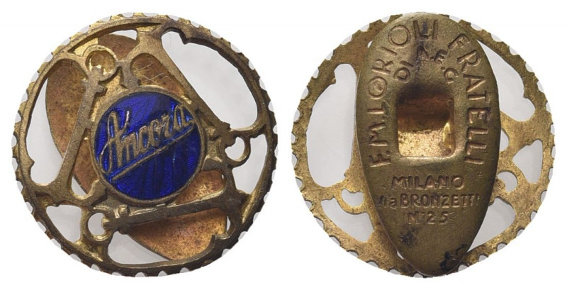 MILANO
Ventennio Fascista, dal 1923 al 1943.
Spilla pubblicitaria a forma di c...