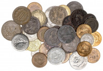 Lote de 46 monedas de diversos países. A examinar. MBC-/S/C-