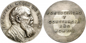 1913. Rafael María de Labra 1840-1918. Político liberal y republicano. Bronce plateado. 206,48 g. Ø81 mm. EBC-.