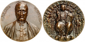 1916. Marcelo Macías (1843-1941). Sacerdote, historiados y profesor en Orense. (RAH. 773). Grabador: Ausió. Bronce. 114,48 g. Ø60 mm. EBC-.