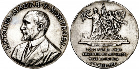 1917. Antonio Maura y Montaner (1853-1925). Político. (RAH. 775 var. metal). Grabador: B. Maura. Golpes. Plata. 23,51 g. Ø40 mm. MBC.