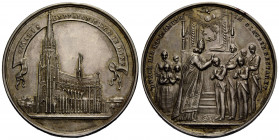 Medaillen
 Silbermedaille / Silber medal o.J./ND. 39.0 mm. Vs. Ansicht des Linzer Maria-Empfängnis-Doms. Rs. Firmungsszene. 2 Randpunzen. Obv. View o...