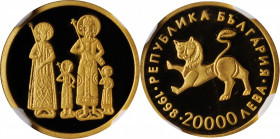 BULGARIA

BULGARIA. 20000 Leva, 1998. Sofia Mint. NGC PROOF-69 Ultra Cameo.

Fr-18; KM-236. Mintage: 20,000. Displaying a stylized feline and the ...