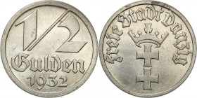 Danzig 
POLSKA / POLAND / POLEN / DANZIG / WOLNE MIASTO GDANSK

Wolne Miasto GdaE�sk/Danzig. 1/2 Guldena 1932 

PiD�knie zachowana moneta. PoE�ys...