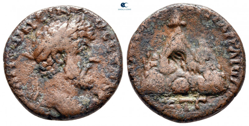 Cappadocia. Caesarea. Marcus Aurelius AD 161-180. 
Bronze Æ

18 mm, 6,23 g
...