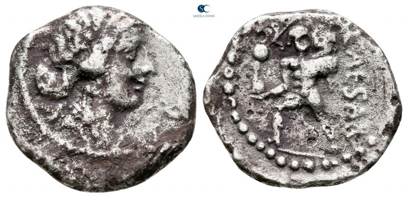 Julius Caesar 49-48 BC. Mint in northern Italy or Spain
Denarius AR

17 mm, 3...