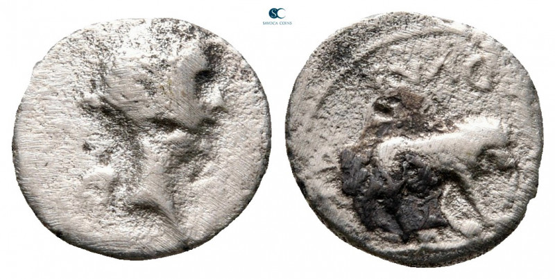 Mark Antony 32-31 BC. Lugdunum
Quinarius AR

10 mm, 1,16 g



fine