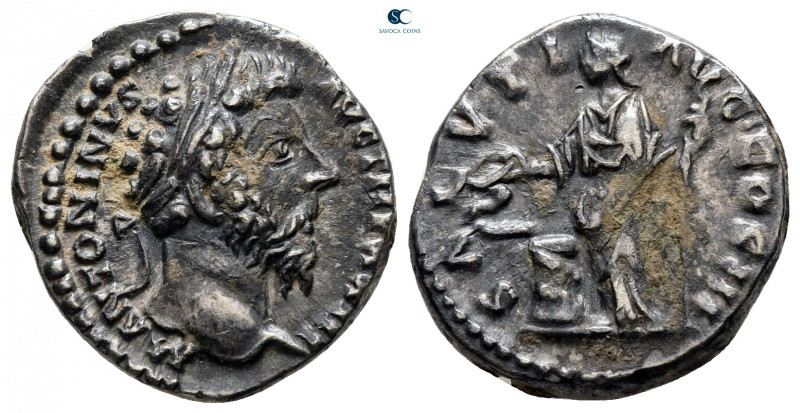 Marcus Aurelius AD 161-180. Rome
Denarius AR

18 mm, 3,06 g



good very ...