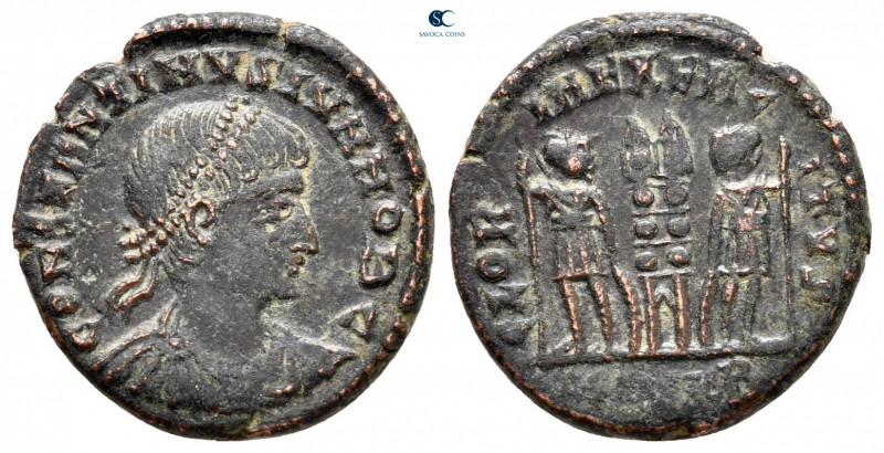 Constantine II, as Caesar AD 317-337. Uncertain mint
Nummus Æ

18 mm, 3,22 g...