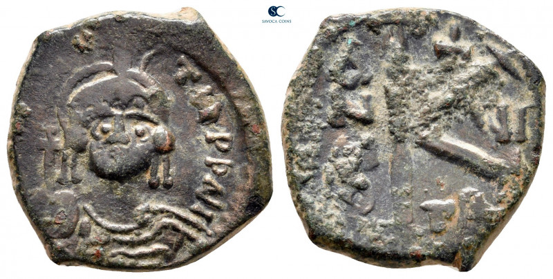 Maurice Tiberius AD 582-602. Possibly Thessalonica
Half Follis or 20 Nummi Æ
...