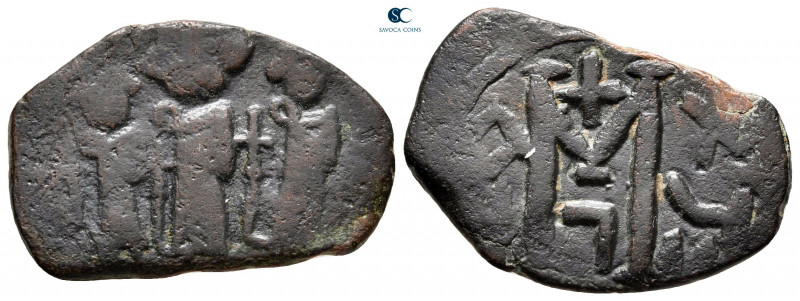 Heraclius & H.Constantine & Martina AD 610-641. Uncertain mint in Cyprus
Follis...