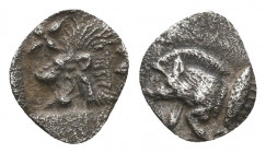 Greek Obol, Ca. 350-300 BC. AR
MYSIA. Kyzikos. Tetartemorion (Circa 450-400 BC).
Obv: Forepart of boar left; tunny to right.
Rev: Head of roaring l...