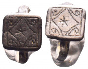 Ancient Roman Silver Ring, circa 1st - 3rd AD.


Condition: Very Fine




Weight: 2.1 gr
Diameter: 17 mm