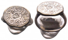 Ancient Roman Silver Ring, circa 1st - 3rd AD.


Condition: Very Fine




Weight: 7.9 gr
Diameter: 25 mm