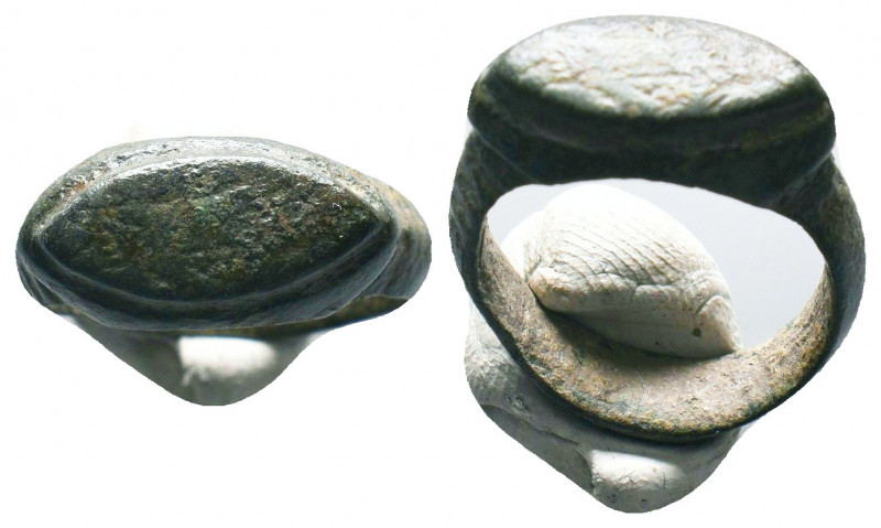 Ancient Roman Bronze Ring , circa 1st - 3rd AD.


Condition: Very Fine


...
