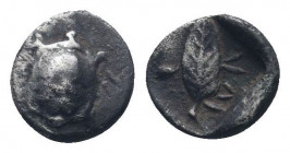CARIA.Idyma circa 500-450 BC.AR Hemiobol.Tortoise / ΙΔΥ ΜΑ, leaf within incuse lozenge.SNG Kayhan II 1627.Very fine.

Weight : 0.5 gr

Diameter : 7 mm...