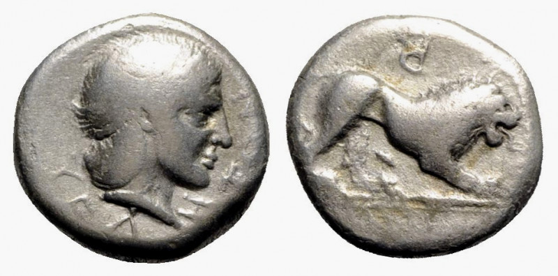 Northern Lucania, Velia, c. 400-340 BC. AR Didrachm (19mm, 7.44g, 5h). Lion crou...