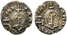Michael III (842-867). AV Semissis (12mm, 1.08g, 6h). Syracuse. Crowned facing bust of Michael, wearing chlamys, holding globus cruciger. R/ Crowned f...