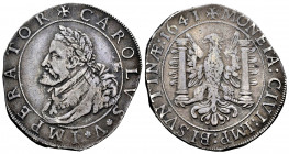 Philip IV (1621-1665). 1/2 patagon. 1621. Besançon. (Vti-1656). Ag. 13,26 g. In the name and bust of Charles I. Nice patina. Rare. Ex Classical Numism...