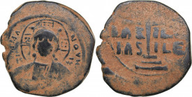 Byzantine AE Follis - Romanus III (1028-34 AD)
9.71 g. 27mm. F/F