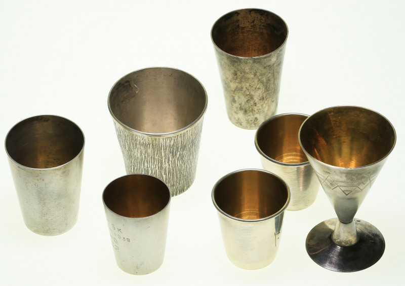 Silver glass (7)
26,09 g., 31.66 g., 15.97 g., 31.81 g., 17,53 g., 11.90 g., 18...