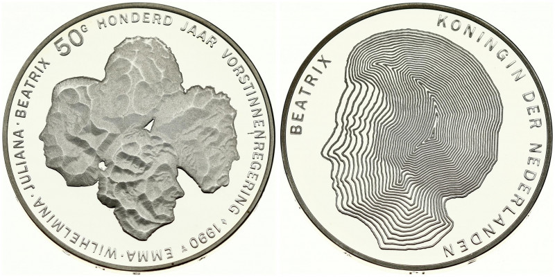 Netherlands 50 Gulden 1990 100 Years of Queens. Beatrix(1980-2013). Averse: Head...
