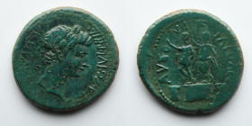 ROMAN PROVINCIAL, MACEDONIA: Augustus, AE Follis, 27 BC, 9.39g, Statues of Augustus and Julius, Rare