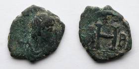 BYZANTINE EMPIRE: Justinian I, AE 8 Nummi, AD 527-565 (17mm, 2.36), Thessalonica Mint