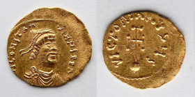 BYZANTINE EMPIRE: Constans II, AV Semissis, AD 641-668 (18mm, 2.1g), Constantinople Mint