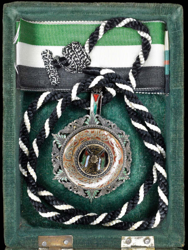 Hejaz, Order of al-Nahda, type 1 (1918-25), First Class neck badge, in silver, g...